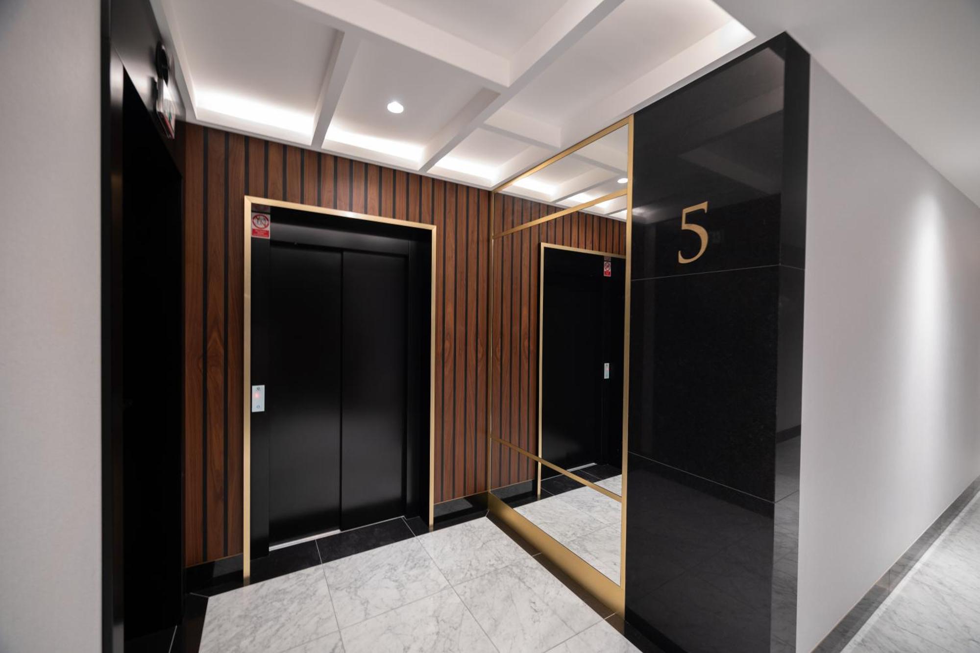Apartment Brabank Riverside Stara Stocznia Premium Sauna & Gym Гданьск Экстерьер фото